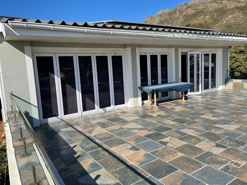 6 Bedroom Property for Sale in Gordons Bay Western Cape